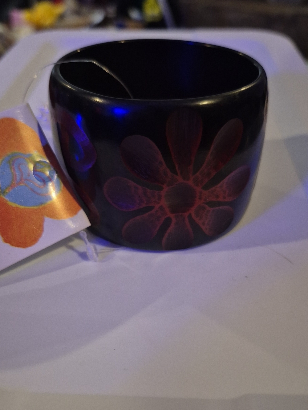 Black and Red Floral Carved Resin Wide Bangle Bracelet - Women Accessories